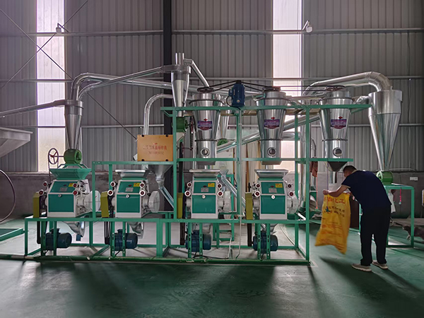 如何日常清潔保養(yǎng)維護小型面粉設備？